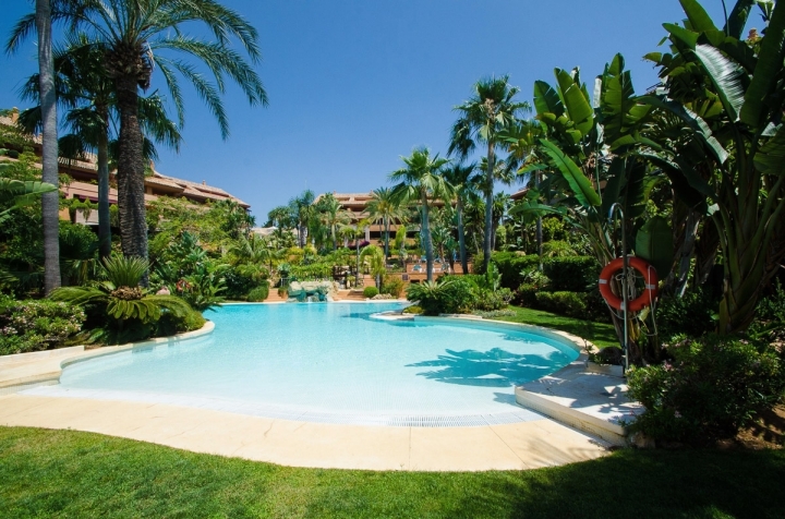 Marbella onroerend goed te koop - luxus appartement in Gran Bahia